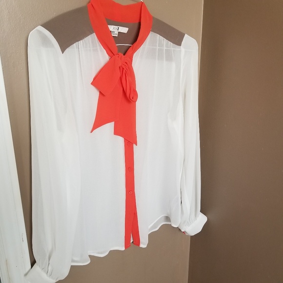 Forever 21 Tops - Neck tie blouse